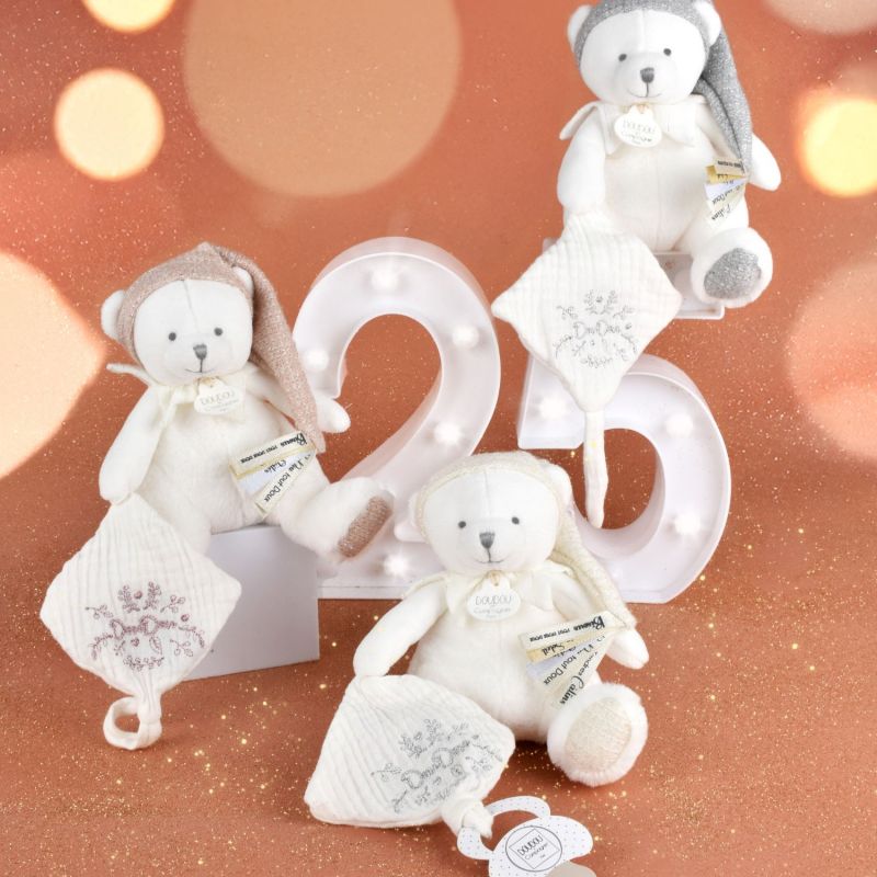 Image d'ambiance de présentation du produit Peluche attache-sucette Ours Pantin Argent (20 cm) - Doudou et Compagnie